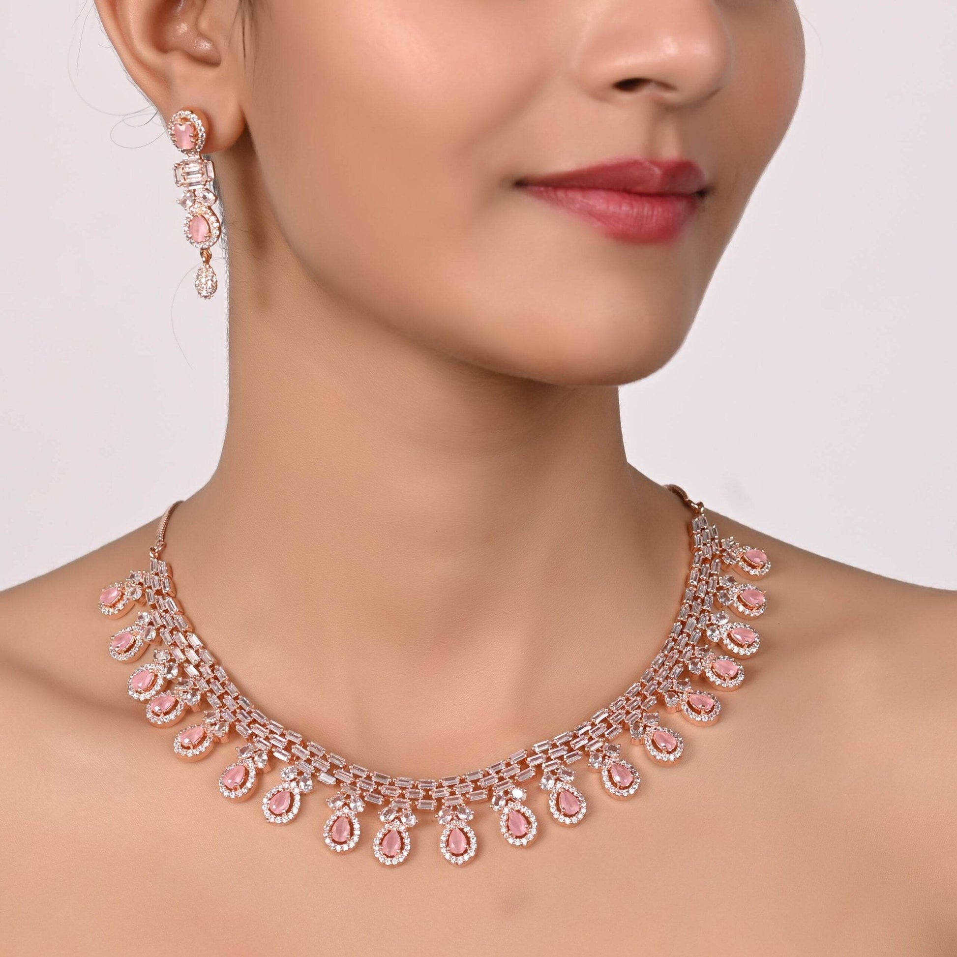 Exquisite CZ Necklace for Women – A Stunning Piece to Compliment Your Outfit T4 Jewels