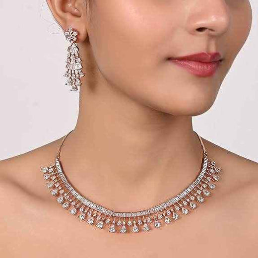 टी4 ज्वेल्स रोज़ गोल्ड अमेरिकन डायमंड नेकलेस
