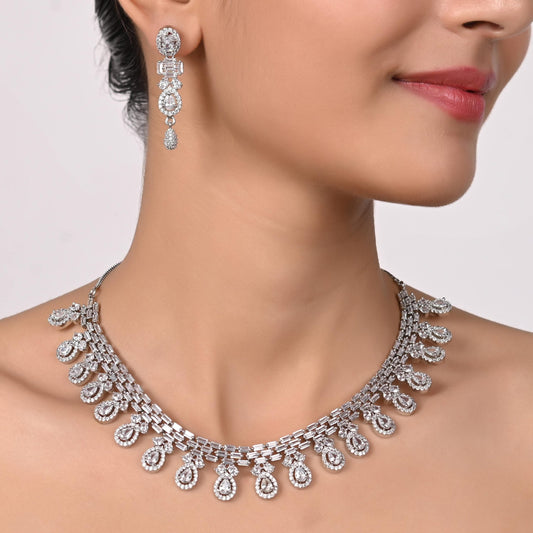 Women's Handmade CZ Necklace – A Delicate Jewelry Piece to Adorn Your Neck