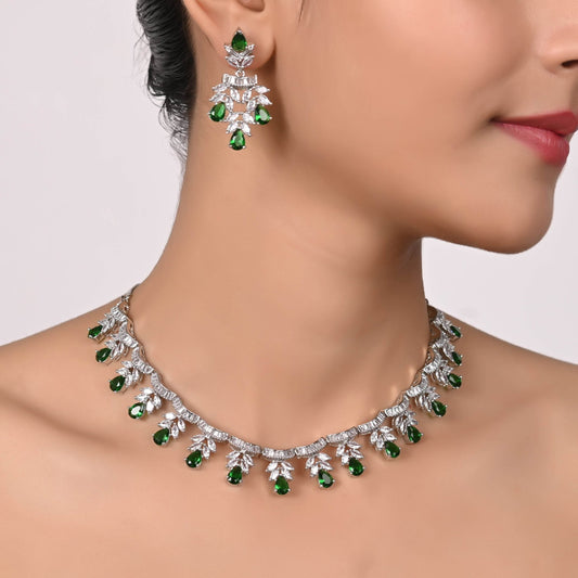Grand CZ Necklace Set: Eye-Catching and Stylish Jewelry for Women T4 Jewels