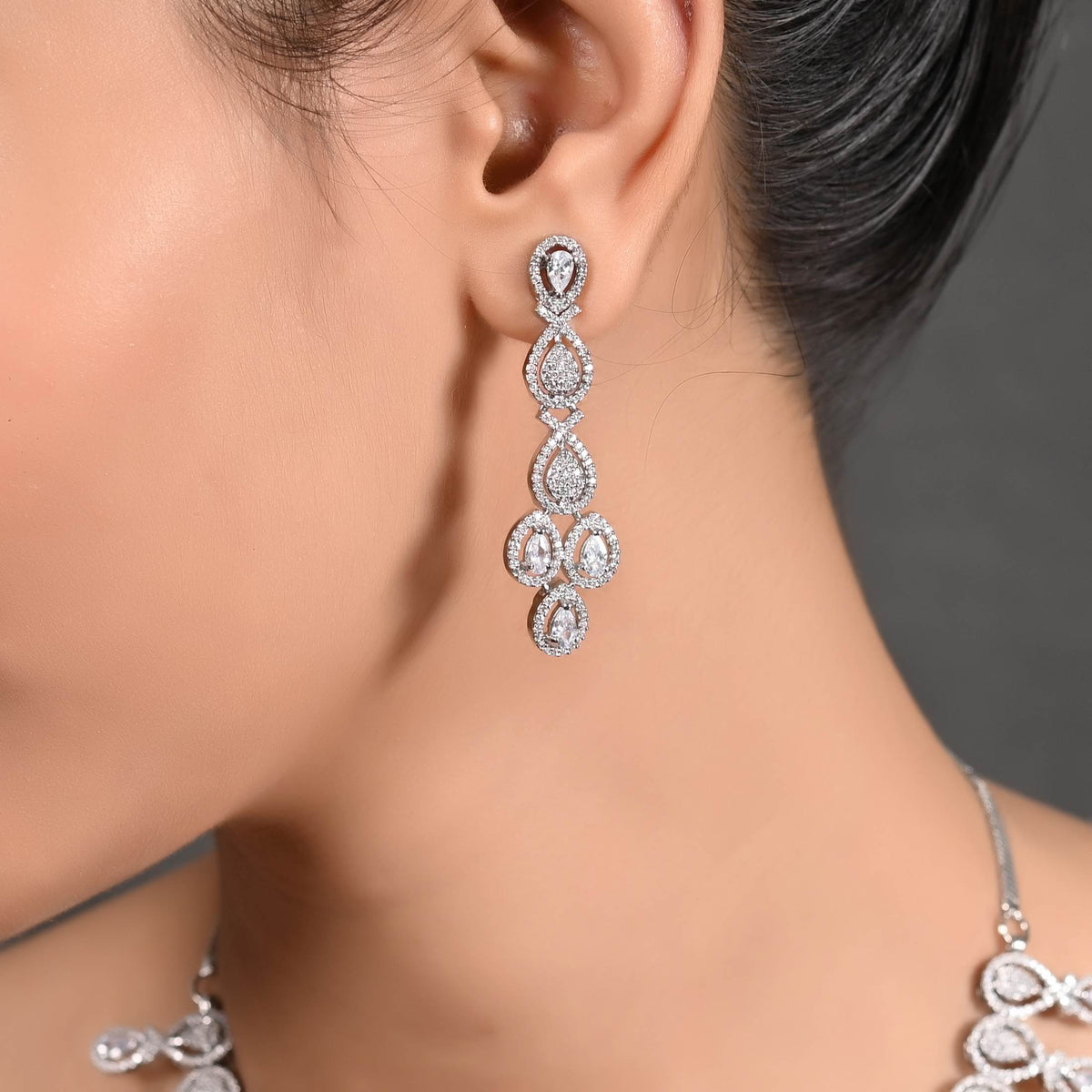 Sparkling Brilliance: Handcrafted CZ Necklace Set for the Dazzling Woman T4 Jewels
