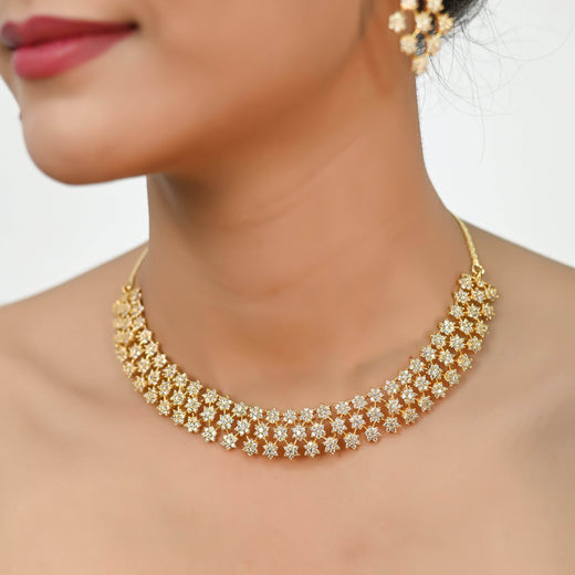 फैशन-फॉरवर्ड महिला के लिए सुरुचिपूर्ण हस्तनिर्मित सीजेड नेकलेस सेट